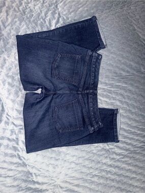 The Limited Dark Indigo Crop Denim Capri Size 4                      #49